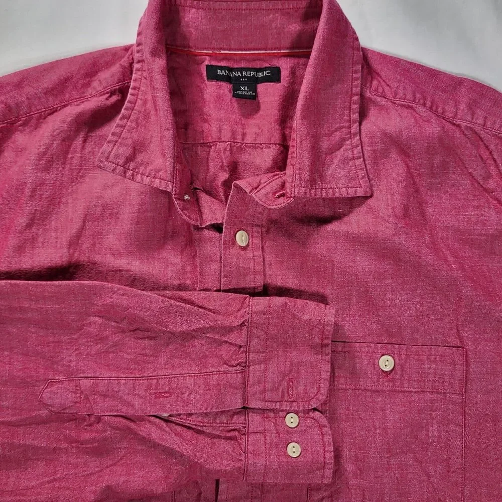 Banana Republic Men's XL‎ Red Long Sleeve Button Up Shirt